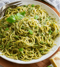 Whole Wheat Spaghetti with Kale Pesto