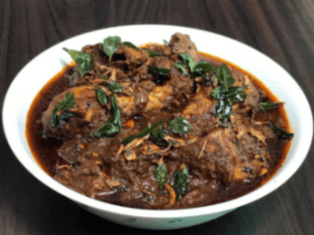 Chicken Varutharacha Curry