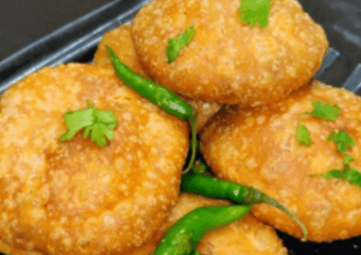 Pyaaz Kachori